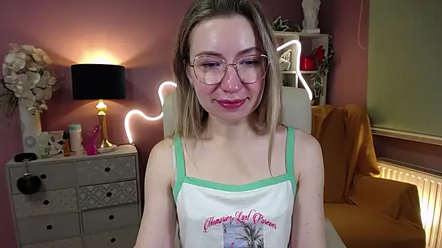 Mia Tasty online show from 12, 12, 2024