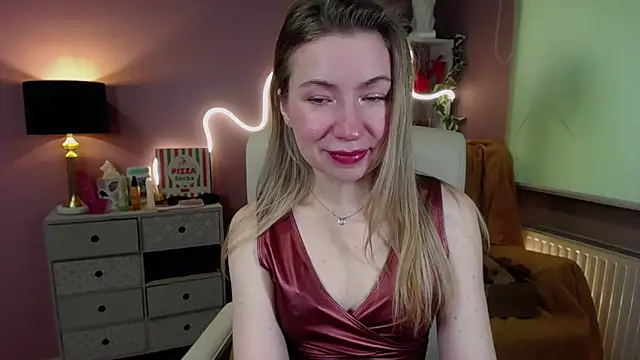 Mia Tasty online show from 8, 3, 2025