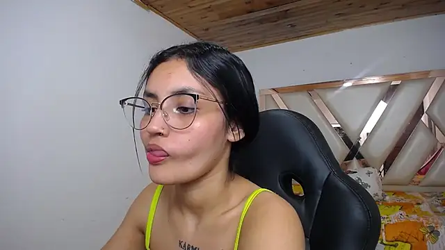 antonella sweetlittle online show from 5, 1, 2025