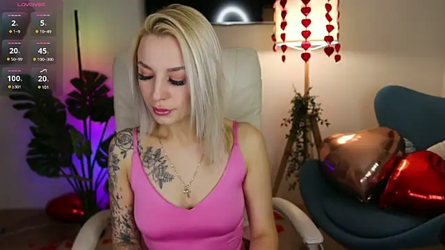 Snapshot of Crystal_Barbie chatting on 17, 2, 2025 Crystal Barbie online show from 17, 2, 2025