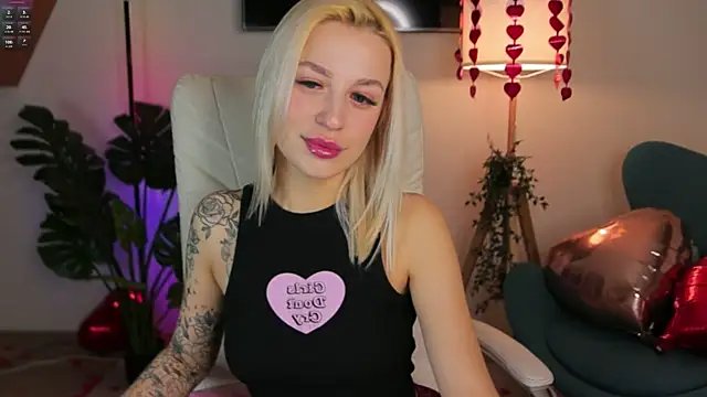 Snapshot of Crystal_Barbie chatting on 20, 2, 2025 Crystal Barbie online show from 20, 2, 2025