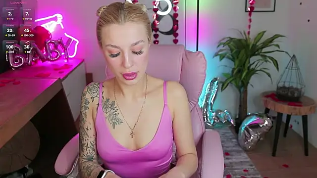 Snapshot of Crystal_Barbie chatting on 21, 2, 2025 Crystal Barbie online show from 21, 2, 2025