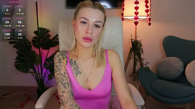 Snapshot of Crystal_Barbie chatting on 26, 2, 2025 Crystal Barbie online show from 26, 2, 2025