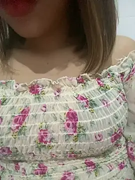 Sofia xx2 online show from 7, 1, 2025