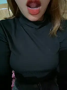 Sofia xx2 online show from 21, 2, 2025