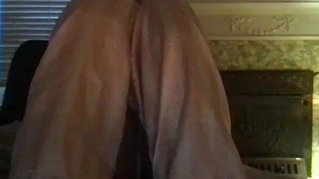 Snapshot of loveofbea chatting on 24, 11, 2025 loveofbea online show from 24, 11, 2025