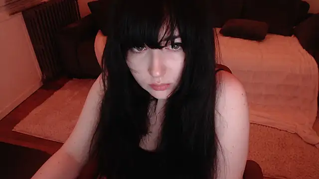 Lynylou online show from 3, 12, 2024