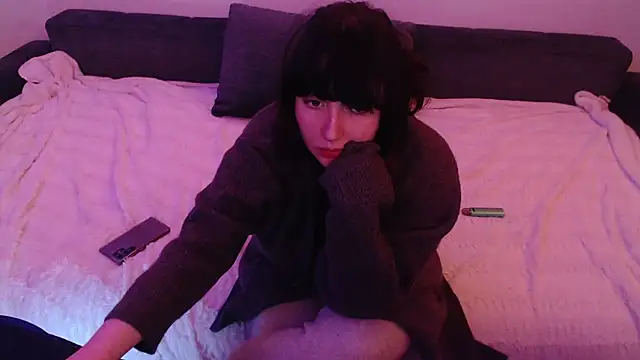 Lynylou online show from 18, 12, 2024