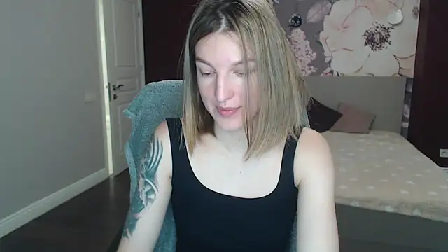 EmilyWalkeri online show from 29, 1, 2025