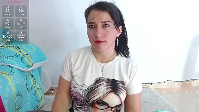 Snapshot of Emelyross_ chatting on 16, 3, 2026 Emelyross online show from 16, 3, 2026