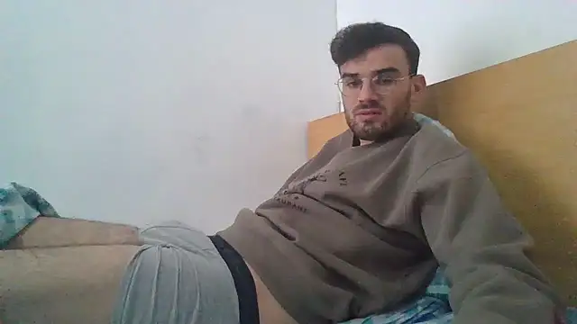 Snapshot of erikamavrik chatting on 15, 12, 2025 erikamavrik online show from 15, 12, 2025