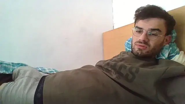 Snapshot of erikamavrik chatting on 18, 12, 2025 erikamavrik online show from 18, 12, 2025