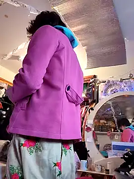 gurlnips online show from 31, 1, 2025