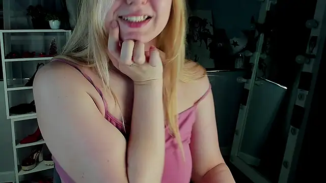 Rebecca Kelly online show from 22, 12, 2025