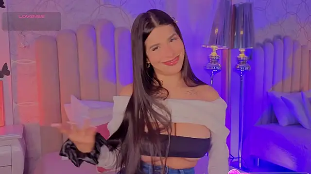 Snapshot of Iara_Smith1 chatting on 13, 3, 2026 Iara Smith1 online show from 13, 3, 2026