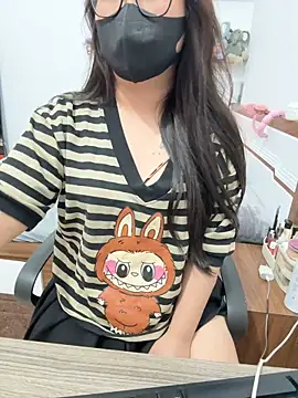 Jenni nana online show from 5, 3, 2025