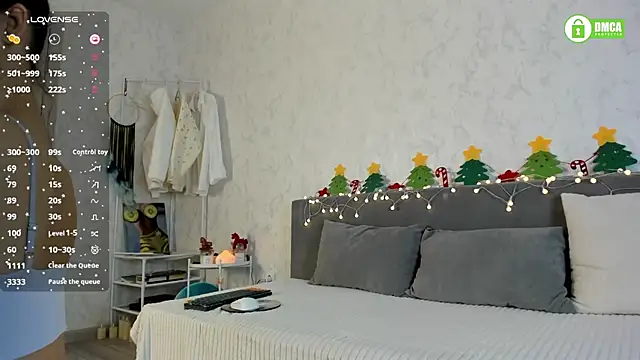 pretty yong cat online show from 17, 12, 2025