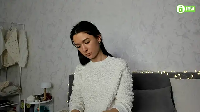 pretty yong cat online show from 4, 2, 2026