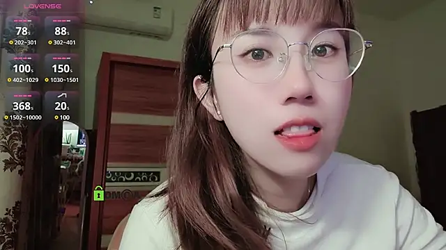 Lili 666 online show from 18, 12, 2024