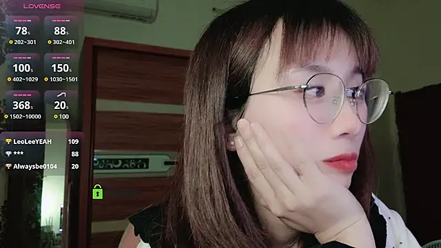 Lili 666 online show from 5, 1, 2025