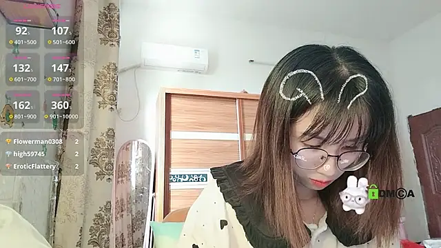 Snapshot of Lili_666 chatting on 23, 10, 2025 Lili 666 online show from 23, 10, 2025