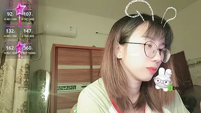 Snapshot of Lili_666 chatting on 29, 10, 2025 Lili 666 online show from 29, 10, 2025