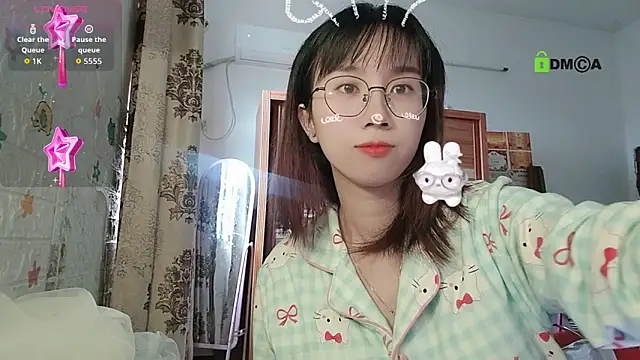 Snapshot of Lili_666 chatting on 31, 10, 2025 Lili 666 online show from 31, 10, 2025