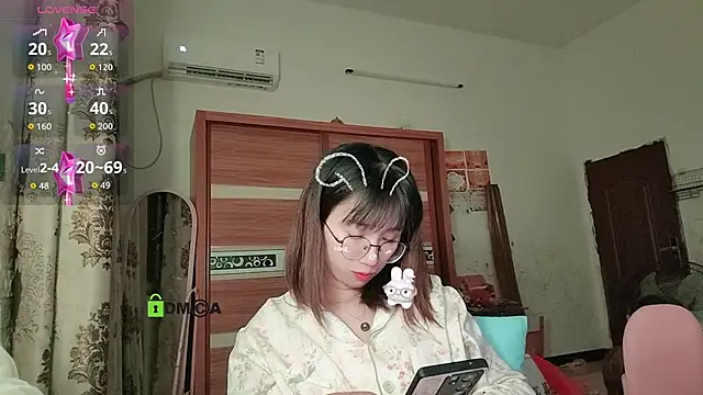 Snapshot of Lili_666 chatting on 1, 11, 2025 Lili 666 online show from 1, 11, 2025