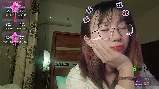 Snapshot of Lili_666 chatting on 6, 11, 2025 Lili 666 online show from 6, 11, 2025