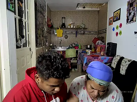 Boycuriousxxx online show from 28, 2, 2025