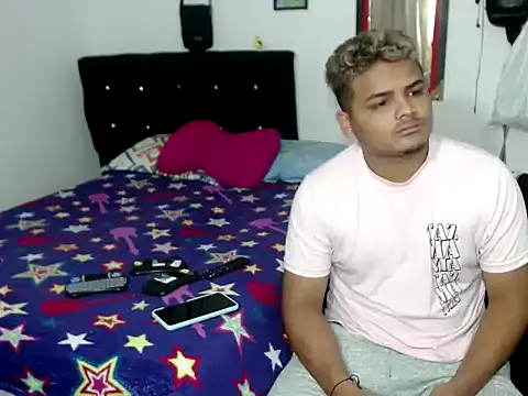 Boycuriousxxx online show from 30, 9, 2025