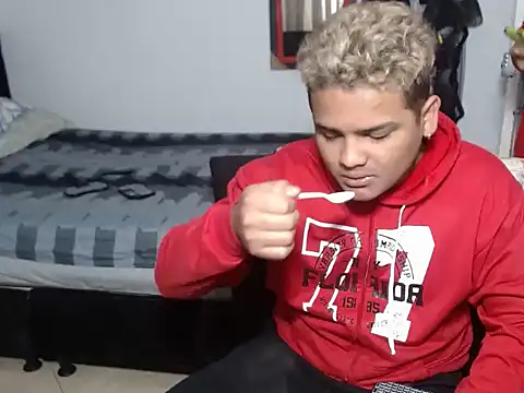 Boycuriousxxx online show from 18, 10, 2025