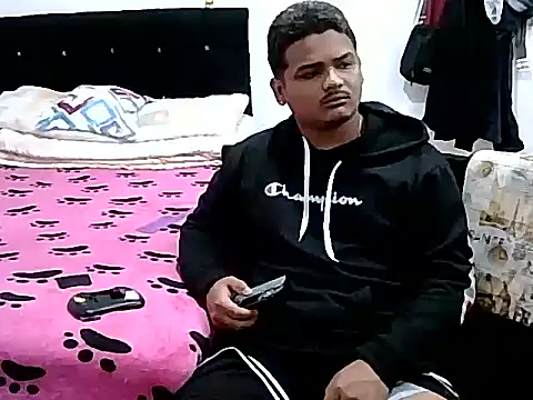 Boycuriousxxx online show from 14, 12, 2025