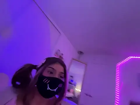 Onlypawzz online show from 3, 3, 2026