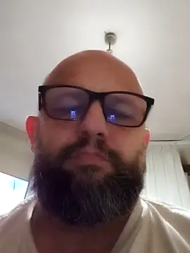 Snapshot of AlexandruCsaba chatting on 5, 12, 2024 AlexandruCsaba online show from 5, 12, 2024