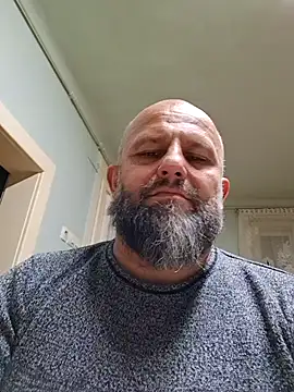 Snapshot of AlexandruCsaba chatting on 6, 10, 2025 AlexandruCsaba online show from 6, 10, 2025