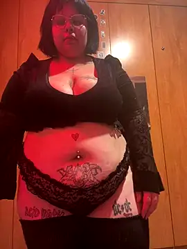 Snapshot of CrisyFerreira chatting on 16, 10, 2025 CrisyFerreira online show from 16, 10, 2025