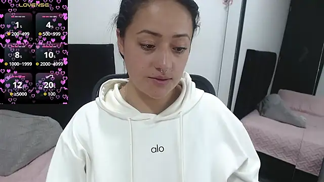 Snapshot of jjulietha95 chatting on 23, 10, 2025 jjulietha95 online show from 23, 10, 2025