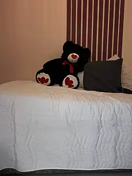  Shara Handal  online show from 13, 2, 2025