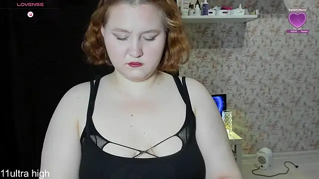 Snapshot of GeorginiaGrimes chatting on 28, 10, 2025 GeorginiaGrimes online show from 28, 10, 2025