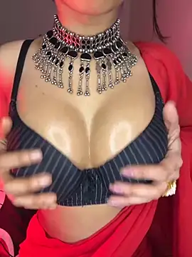 Snapshot of Hot-sexy222 chatting on 9, 10, 2025 Hot-sexy222 online show from 9, 10, 2025