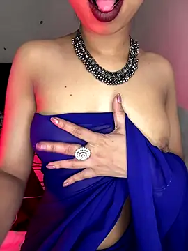 Snapshot of Hot-sexy222 chatting on 5, 11, 2025 Hot-sexy222 online show from 5, 11, 2025