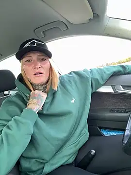 Snapshot of redNatified chatting on 19, 10, 2025 redNatified online show from 19, 10, 2025