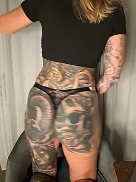 Snapshot of redNatified chatting on 30, 10, 2025 redNatified online show from 30, 10, 2025