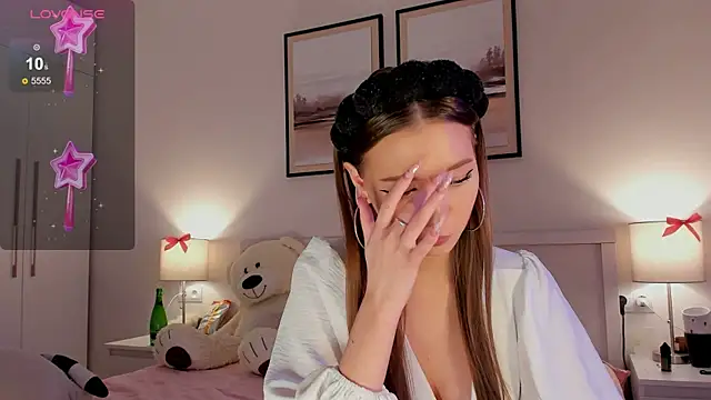 Snapshot of diana_nier chatting on 28, 11, 2025 diana nier online show from 28, 11, 2025