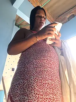 sexy-latin10 online show from 28, 1, 2025