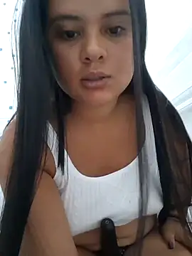 sexy-latin10 online show from 2, 2, 2025