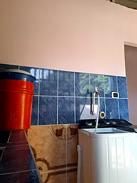 sexy-latin10 online show from 24, 10, 2025