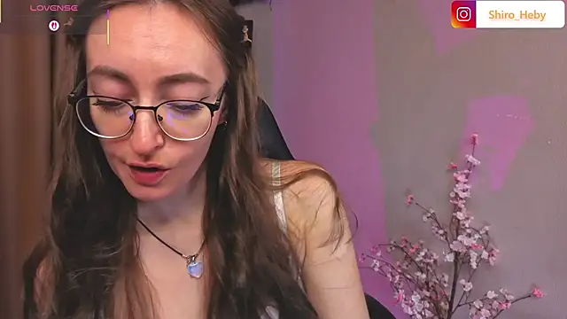 Snapshot of ShiroHeby chatting on 4, 11, 2025 ShiroHeby online show from 4, 11, 2025