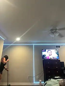 ThicBunz online show from 12, 2, 2025